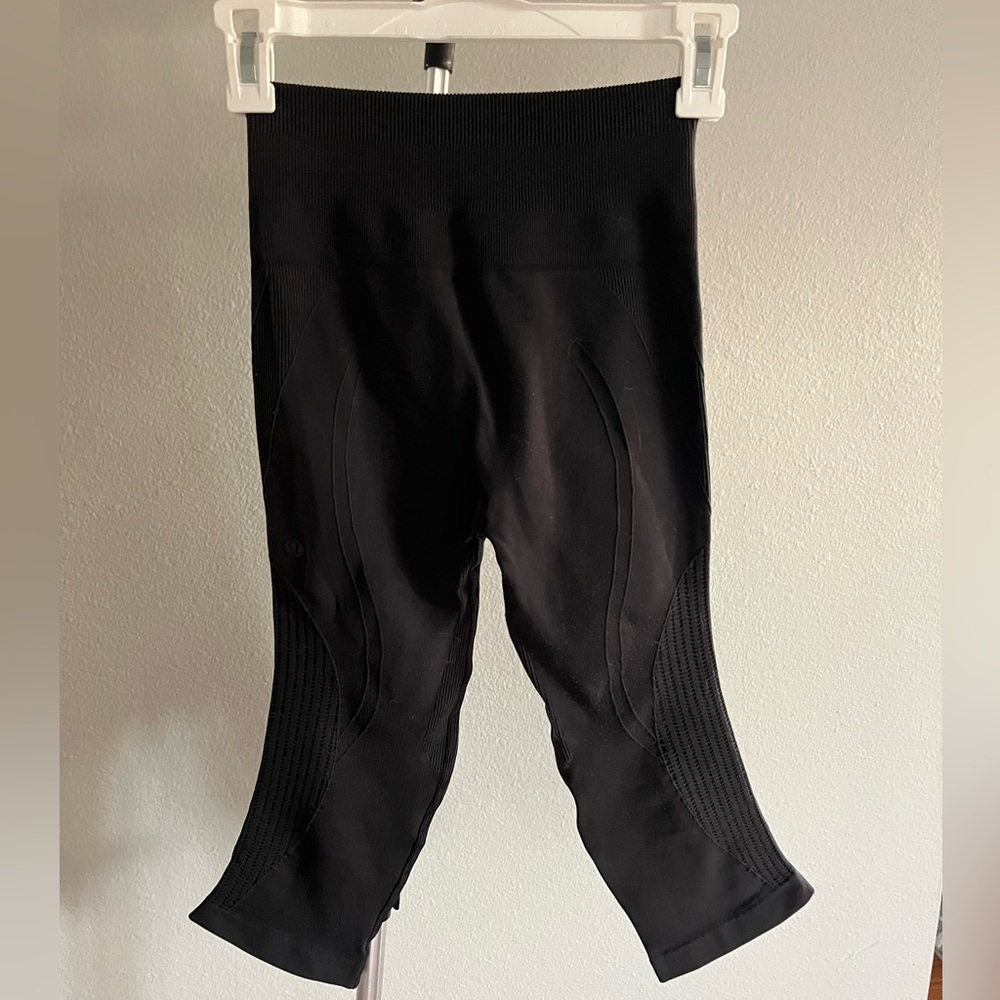 In the flow leggings! No longer made! Super tight fit! Looks amazing!